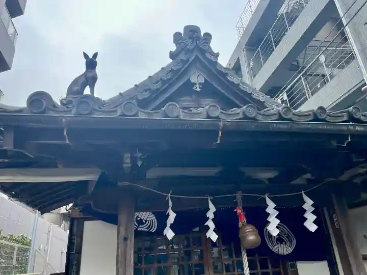 宝禄稲荷神社の{uncategorized: "未分類", other: "その他", undefined: "問題あり", building: "その他建物", grave: "お墓", sacred_gate: "鳥居", guardian: "狛犬", statue: "像", buddha: "仏像", history: "歴史", nature: "自然", garden: "庭園", animal: "動物", pagoda: "塔", temizu: "手水舎", mountain_gate: "山門・神門", sanctuary: "本殿・本堂", subordinate: "末社・摂社", art: "芸術", scenery: "景色", jizo: "地蔵", ema: "絵馬", goshuin: "御朱印", omikuji: "おみくじ", items: "授与品その他", amulet: "お守り", goshuincho: "御朱印帳", eats: "食事", festival: "お祭り", votive_dance: "神楽", shichigosan: "七五三参", wedding: "結婚式", experience: "体験その他", initially: "初詣", around: "周辺", anti_infection: "感染症対策"}
