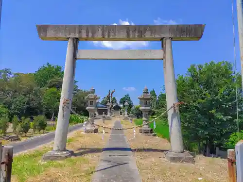 神明社（三丸渕寺東）の鳥居