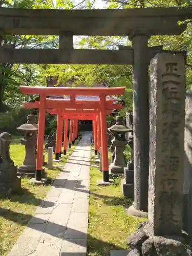 与次郎稲荷神社(秋田県)