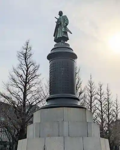 靖國神社の像