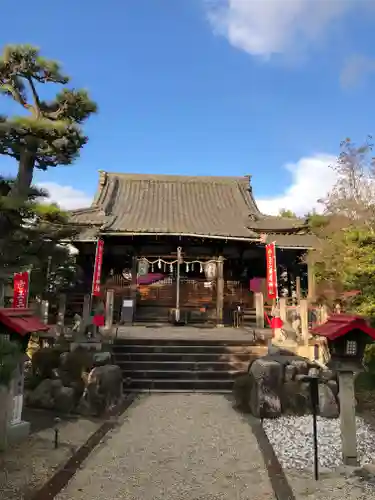玉三稲荷神社の本殿・本堂