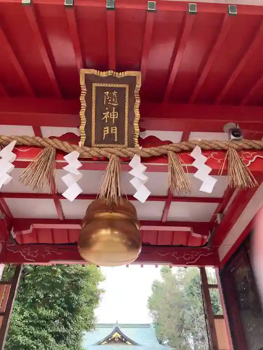 馬橋稲荷神社の山門・神門
