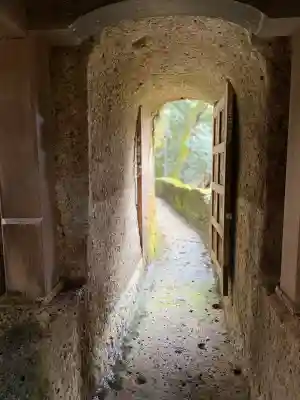 那谷寺の{uncategorized: "未分類", other: "その他", undefined: "問題あり", building: "その他建物", grave: "お墓", sacred_gate: "鳥居", guardian: "狛犬", statue: "像", buddha: "仏像", history: "歴史", nature: "自然", garden: "庭園", animal: "動物", pagoda: "塔", temizu: "手水舎", mountain_gate: "山門・神門", sanctuary: "本殿・本堂", subordinate: "末社・摂社", art: "芸術", scenery: "景色", jizo: "地蔵", ema: "絵馬", goshuin: "御朱印", omikuji: "おみくじ", items: "授与品その他", amulet: "お守り", goshuincho: "御朱印帳", eats: "食事", festival: "お祭り", votive_dance: "神楽", shichigosan: "七五三参", wedding: "結婚式", experience: "体験その他", initially: "初詣", around: "周辺", anti_infection: "感染症対策"}