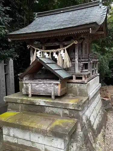 館腰神社の末社