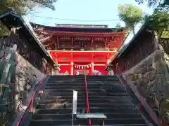 六所神社の山門