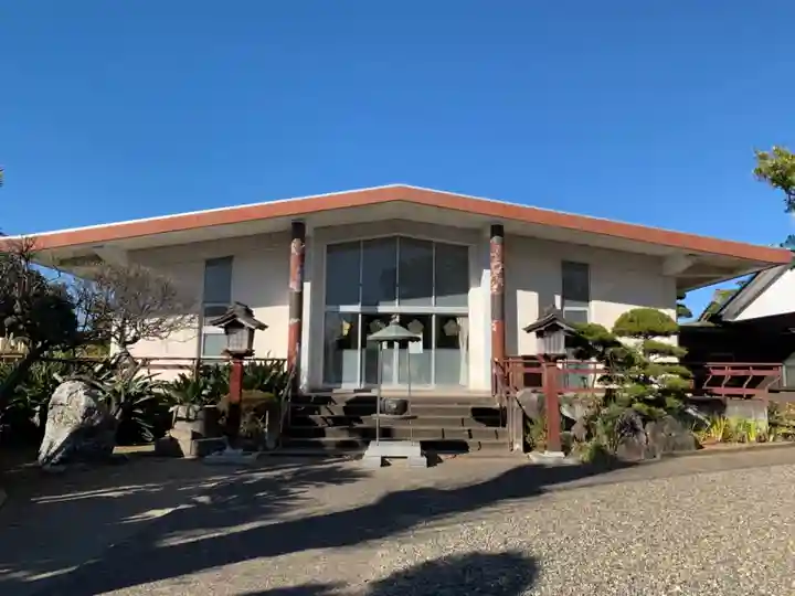 塩蔵寺の本殿・本堂