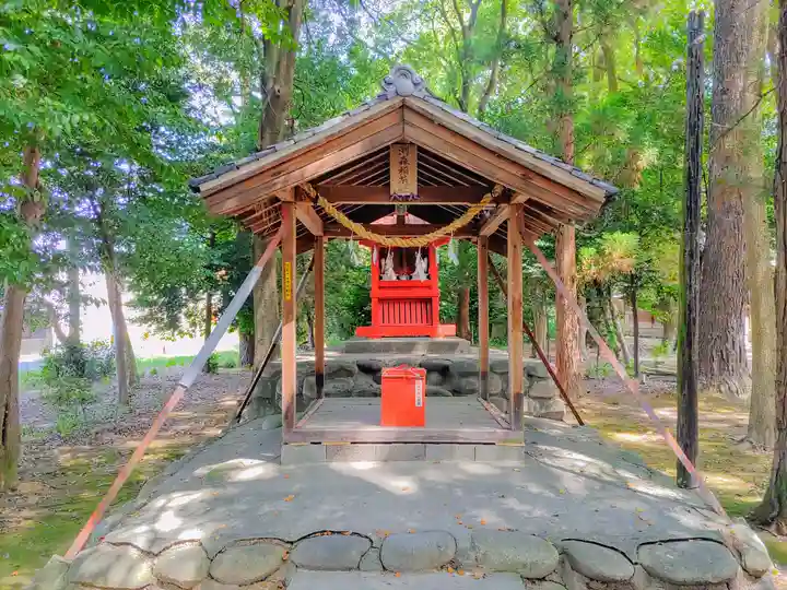 布智神社(本甲)の末社・摂社