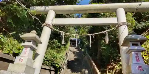 神明社の鳥居