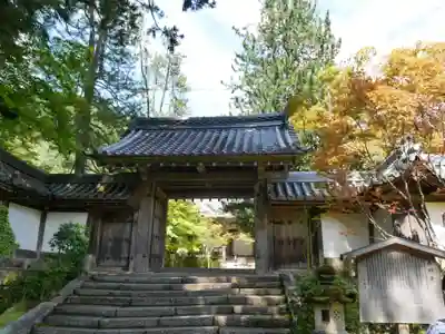西明寺の山門・神門