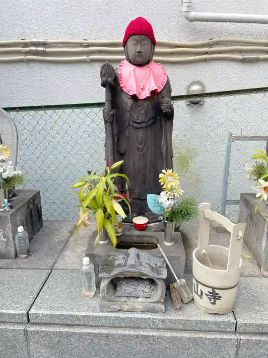 祥山寺の{uncategorized: "未分類", other: "その他", undefined: "問題あり", building: "その他建物", grave: "お墓", sacred_gate: "鳥居", guardian: "狛犬", statue: "像", buddha: "仏像", history: "歴史", nature: "自然", garden: "庭園", animal: "動物", pagoda: "塔", temizu: "手水舎", mountain_gate: "山門・神門", sanctuary: "本殿・本堂", subordinate: "末社・摂社", art: "芸術", scenery: "景色", jizo: "地蔵", ema: "絵馬", goshuin: "御朱印", omikuji: "おみくじ", items: "授与品その他", amulet: "お守り", goshuincho: "御朱印帳", eats: "食事", festival: "お祭り", votive_dance: "神楽", shichigosan: "七五三参", wedding: "結婚式", experience: "体験その他", initially: "初詣", around: "周辺", anti_infection: "感染症対策"}