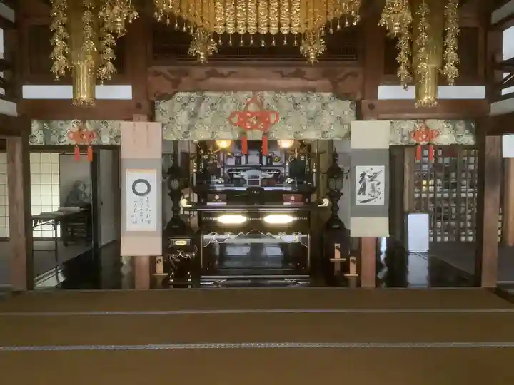 感応寺の本殿・本堂