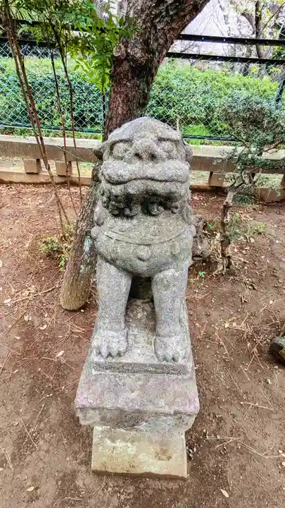 新萱田水神宮の狛犬