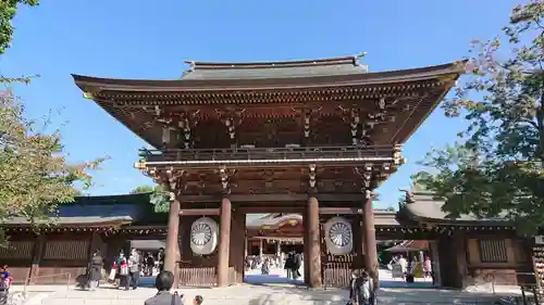 寒川神社の山門