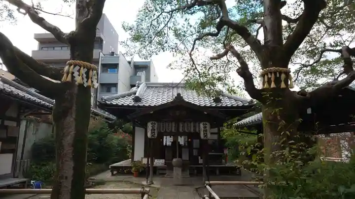 出町妙音堂の本殿・本堂