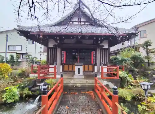 蓮華寺の{uncategorized: "未分類", other: "その他", undefined: "問題あり", building: "その他建物", grave: "お墓", sacred_gate: "鳥居", guardian: "狛犬", statue: "像", buddha: "仏像", history: "歴史", nature: "自然", garden: "庭園", animal: "動物", pagoda: "塔", temizu: "手水舎", mountain_gate: "山門・神門", sanctuary: "本殿・本堂", subordinate: "末社・摂社", art: "芸術", scenery: "景色", jizo: "地蔵", ema: "絵馬", goshuin: "御朱印", omikuji: "おみくじ", items: "授与品その他", amulet: "お守り", goshuincho: "御朱印帳", eats: "食事", festival: "お祭り", votive_dance: "神楽", shichigosan: "七五三参", wedding: "結婚式", experience: "体験その他", initially: "初詣", around: "周辺", anti_infection: "感染症対策"}