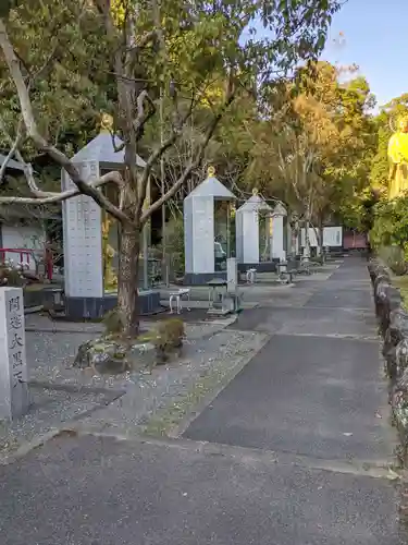 大観音寺の建物その他