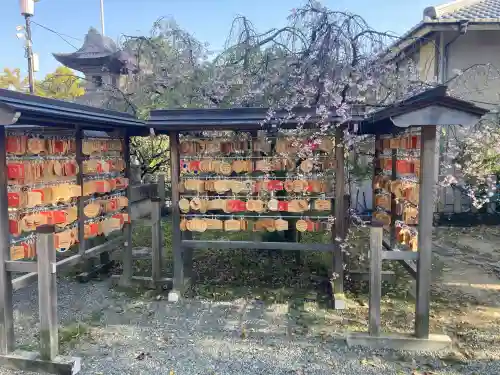 弓弦羽神社の{uncategorized: "未分類", other: "その他", undefined: "問題あり", building: "その他建物", grave: "お墓", sacred_gate: "鳥居", guardian: "狛犬", statue: "像", buddha: "仏像", history: "歴史", nature: "自然", garden: "庭園", animal: "動物", pagoda: "塔", temizu: "手水舎", mountain_gate: "山門・神門", sanctuary: "本殿・本堂", subordinate: "末社・摂社", art: "芸術", scenery: "景色", jizo: "地蔵", ema: "絵馬", goshuin: "御朱印", omikuji: "おみくじ", items: "授与品その他", amulet: "お守り", goshuincho: "御朱印帳", eats: "食事", festival: "お祭り", votive_dance: "神楽", shichigosan: "七五三参", wedding: "結婚式", experience: "体験その他", initially: "初詣", around: "周辺", anti_infection: "感染症対策"}