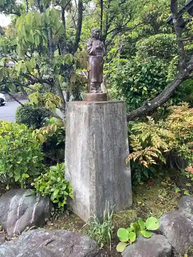 宝珠院の像