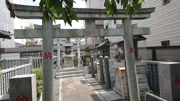 荻窪白山神社の鳥居