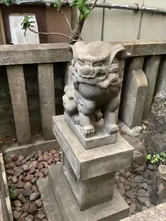 柳里神社の狛犬