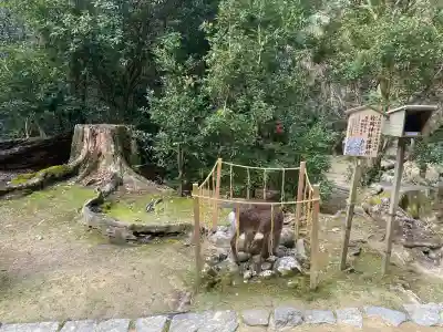 元春日 枚岡神社遥拝所の{uncategorized: "未分類", other: "その他", undefined: "問題あり", building: "その他建物", grave: "お墓", sacred_gate: "鳥居", guardian: "狛犬", statue: "像", buddha: "仏像", history: "歴史", nature: "自然", garden: "庭園", animal: "動物", pagoda: "塔", temizu: "手水舎", mountain_gate: "山門・神門", sanctuary: "本殿・本堂", subordinate: "末社・摂社", art: "芸術", scenery: "景色", jizo: "地蔵", ema: "絵馬", goshuin: "御朱印", omikuji: "おみくじ", items: "授与品その他", amulet: "お守り", goshuincho: "御朱印帳", eats: "食事", festival: "お祭り", votive_dance: "神楽", shichigosan: "七五三参", wedding: "結婚式", experience: "体験その他", initially: "初詣", around: "周辺", anti_infection: "感染症対策"}