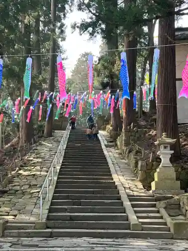 熊野大社の{uncategorized: "未分類", other: "その他", undefined: "問題あり", building: "その他建物", grave: "お墓", sacred_gate: "鳥居", guardian: "狛犬", statue: "像", buddha: "仏像", history: "歴史", nature: "自然", garden: "庭園", animal: "動物", pagoda: "塔", temizu: "手水舎", mountain_gate: "山門・神門", sanctuary: "本殿・本堂", subordinate: "末社・摂社", art: "芸術", scenery: "景色", jizo: "地蔵", ema: "絵馬", goshuin: "御朱印", omikuji: "おみくじ", items: "授与品その他", amulet: "お守り", goshuincho: "御朱印帳", eats: "食事", festival: "お祭り", votive_dance: "神楽", shichigosan: "七五三参", wedding: "結婚式", experience: "体験その他", initially: "初詣", around: "周辺", anti_infection: "感染症対策"}