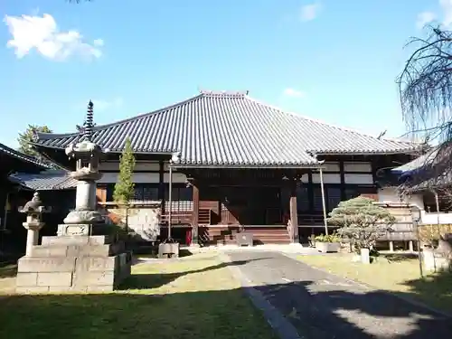 満性寺の本殿・本堂