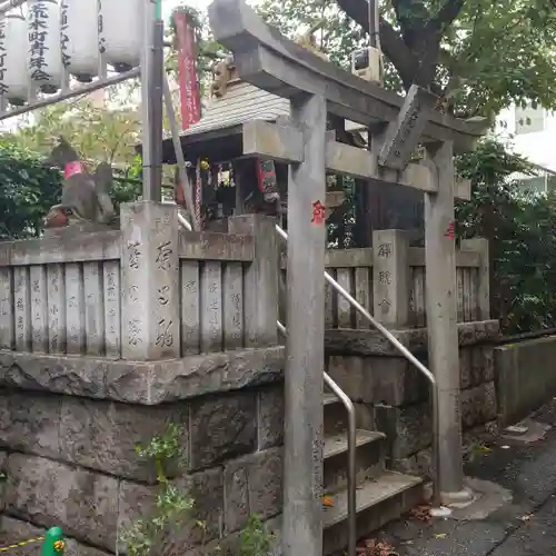 金丸稲荷神社の鳥居