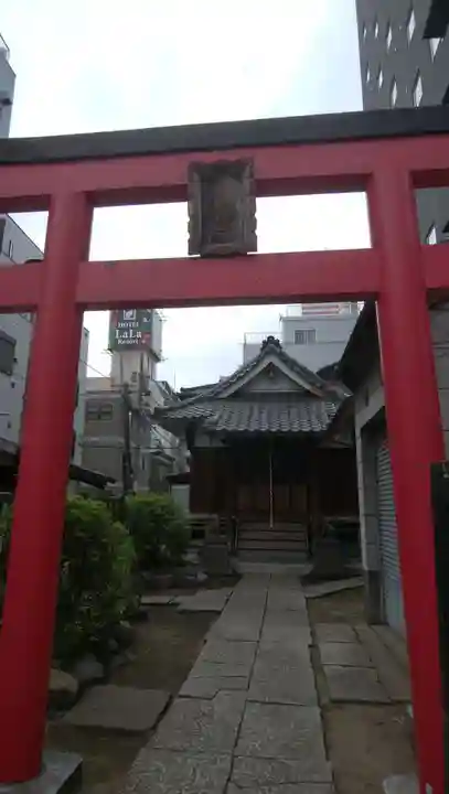感應稲荷神社の鳥居