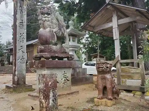 多加意加美神社の狛犬