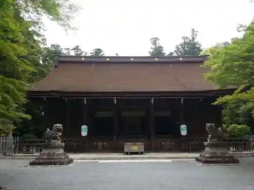 多田神社の本殿・本堂
