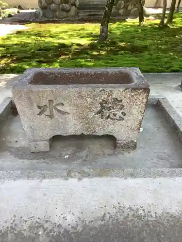 瀬辺了泉寺の手水舎