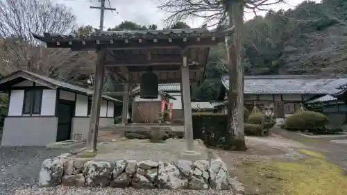 光明院の{uncategorized: "未分類", other: "その他", undefined: "問題あり", building: "その他建物", grave: "お墓", sacred_gate: "鳥居", guardian: "狛犬", statue: "像", buddha: "仏像", history: "歴史", nature: "自然", garden: "庭園", animal: "動物", pagoda: "塔", temizu: "手水舎", mountain_gate: "山門・神門", sanctuary: "本殿・本堂", subordinate: "末社・摂社", art: "芸術", scenery: "景色", jizo: "地蔵", ema: "絵馬", goshuin: "御朱印", omikuji: "おみくじ", items: "授与品その他", amulet: "お守り", goshuincho: "御朱印帳", eats: "食事", festival: "お祭り", votive_dance: "神楽", shichigosan: "七五三参", wedding: "結婚式", experience: "体験その他", initially: "初詣", around: "周辺", anti_infection: "感染症対策"}