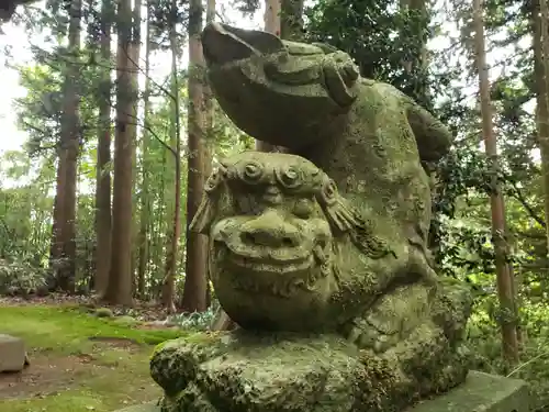 出雲神社の狛犬