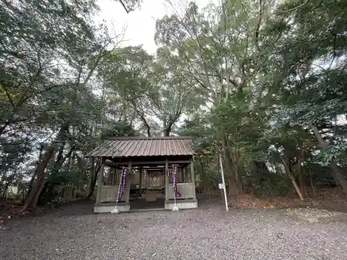 御薗神社の{uncategorized: "未分類", other: "その他", undefined: "問題あり", building: "その他建物", grave: "お墓", sacred_gate: "鳥居", guardian: "狛犬", statue: "像", buddha: "仏像", history: "歴史", nature: "自然", garden: "庭園", animal: "動物", pagoda: "塔", temizu: "手水舎", mountain_gate: "山門・神門", sanctuary: "本殿・本堂", subordinate: "末社・摂社", art: "芸術", scenery: "景色", jizo: "地蔵", ema: "絵馬", goshuin: "御朱印", omikuji: "おみくじ", items: "授与品その他", amulet: "お守り", goshuincho: "御朱印帳", eats: "食事", festival: "お祭り", votive_dance: "神楽", shichigosan: "七五三参", wedding: "結婚式", experience: "体験その他", initially: "初詣", around: "周辺", anti_infection: "感染症対策"}
