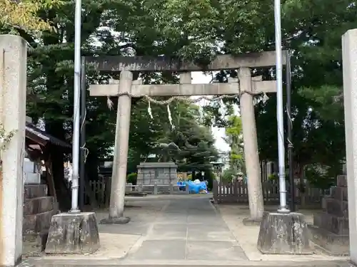 大神神社（花池）の鳥居