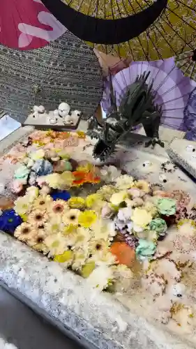 札幌諏訪神社の{uncategorized: "未分類", other: "その他", undefined: "問題あり", building: "その他建物", grave: "お墓", sacred_gate: "鳥居", guardian: "狛犬", statue: "像", buddha: "仏像", history: "歴史", nature: "自然", garden: "庭園", animal: "動物", pagoda: "塔", temizu: "手水舎", mountain_gate: "山門・神門", sanctuary: "本殿・本堂", subordinate: "末社・摂社", art: "芸術", scenery: "景色", jizo: "地蔵", ema: "絵馬", goshuin: "御朱印", omikuji: "おみくじ", items: "授与品その他", amulet: "お守り", goshuincho: "御朱印帳", eats: "食事", festival: "お祭り", votive_dance: "神楽", shichigosan: "七五三参", wedding: "結婚式", experience: "体験その他", initially: "初詣", around: "周辺", anti_infection: "感染症対策"}