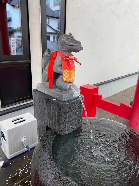 函館伏白稲荷神社の手水舎
