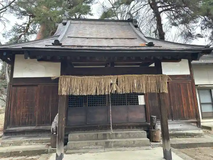 川中嶋斗賣神社の{uncategorized: "未分類", other: "その他", undefined: "問題あり", building: "その他建物", grave: "お墓", sacred_gate: "鳥居", guardian: "狛犬", statue: "像", buddha: "仏像", history: "歴史", nature: "自然", garden: "庭園", animal: "動物", pagoda: "塔", temizu: "手水舎", mountain_gate: "山門・神門", sanctuary: "本殿・本堂", subordinate: "末社・摂社", art: "芸術", scenery: "景色", jizo: "地蔵", ema: "絵馬", goshuin: "御朱印", omikuji: "おみくじ", items: "授与品その他", amulet: "お守り", goshuincho: "御朱印帳", eats: "食事", festival: "お祭り", votive_dance: "神楽", shichigosan: "七五三参", wedding: "結婚式", experience: "体験その他", initially: "初詣", around: "周辺", anti_infection: "感染症対策"}