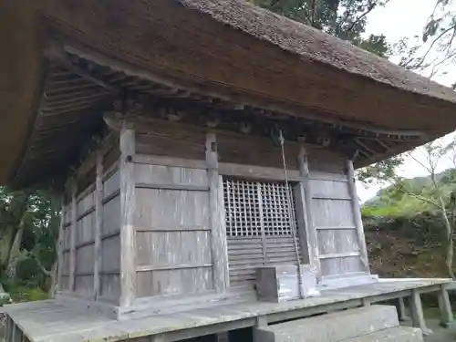 石堂寺の本殿・本堂