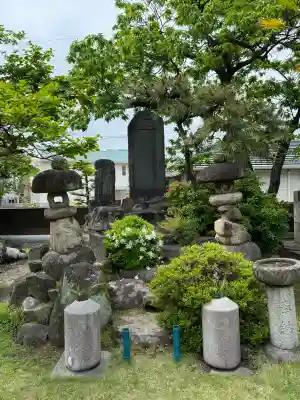 清学寺の{uncategorized: "未分類", other: "その他", undefined: "問題あり", building: "その他建物", grave: "お墓", sacred_gate: "鳥居", guardian: "狛犬", statue: "像", buddha: "仏像", history: "歴史", nature: "自然", garden: "庭園", animal: "動物", pagoda: "塔", temizu: "手水舎", mountain_gate: "山門・神門", sanctuary: "本殿・本堂", subordinate: "末社・摂社", art: "芸術", scenery: "景色", jizo: "地蔵", ema: "絵馬", goshuin: "御朱印", omikuji: "おみくじ", items: "授与品その他", amulet: "お守り", goshuincho: "御朱印帳", eats: "食事", festival: "お祭り", votive_dance: "神楽", shichigosan: "七五三参", wedding: "結婚式", experience: "体験その他", initially: "初詣", around: "周辺", anti_infection: "感染症対策"}
