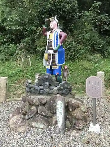 吉備津彦神社の像