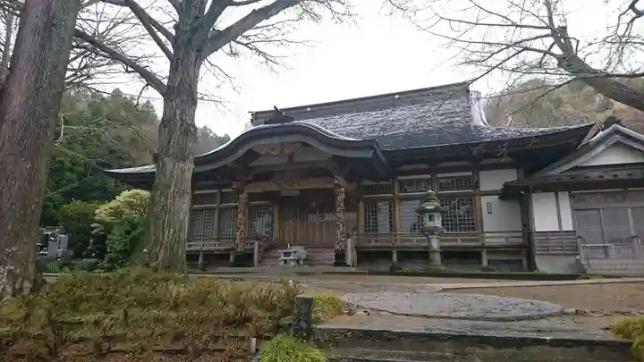如意輪山 願成寺の本殿・本堂