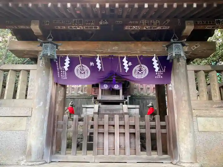 根津神社の末社・摂社