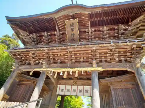 健軍神社の山門