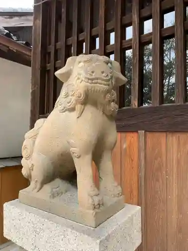 神館神社の狛犬