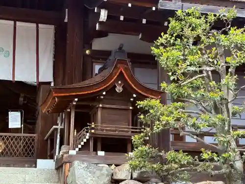 賀茂別雷神社（上賀茂神社）の{uncategorized: "未分類", other: "その他", undefined: "問題あり", building: "その他建物", grave: "お墓", sacred_gate: "鳥居", guardian: "狛犬", statue: "像", buddha: "仏像", history: "歴史", nature: "自然", garden: "庭園", animal: "動物", pagoda: "塔", temizu: "手水舎", mountain_gate: "山門・神門", sanctuary: "本殿・本堂", subordinate: "末社・摂社", art: "芸術", scenery: "景色", jizo: "地蔵", ema: "絵馬", goshuin: "御朱印", omikuji: "おみくじ", items: "授与品その他", amulet: "お守り", goshuincho: "御朱印帳", eats: "食事", festival: "お祭り", votive_dance: "神楽", shichigosan: "七五三参", wedding: "結婚式", experience: "体験その他", initially: "初詣", around: "周辺", anti_infection: "感染症対策"}