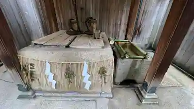 八坂神社 御手洗井の本殿・本堂