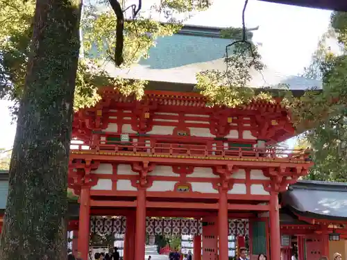 武蔵一宮氷川神社の山門