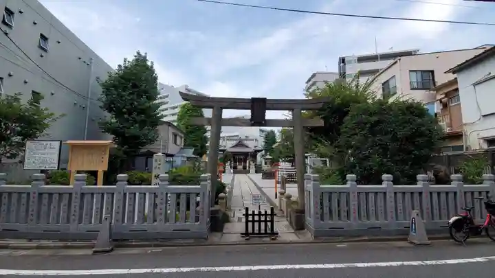 高田氷川神社の鳥居